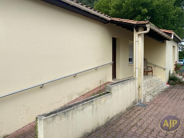 Vente immeuble Jonzac : 845 000 € - AJP Immobilier Pons