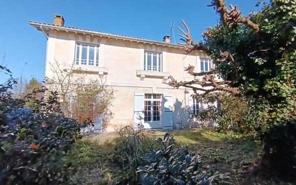 Maison à vendre    5 pièces •  Ambarès-et-Lagrave