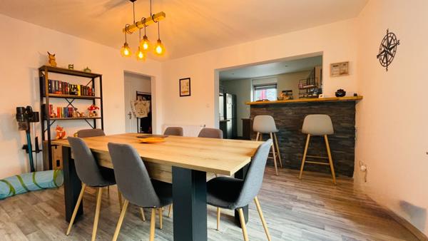 Maison 6 pièce(s) 200 m2