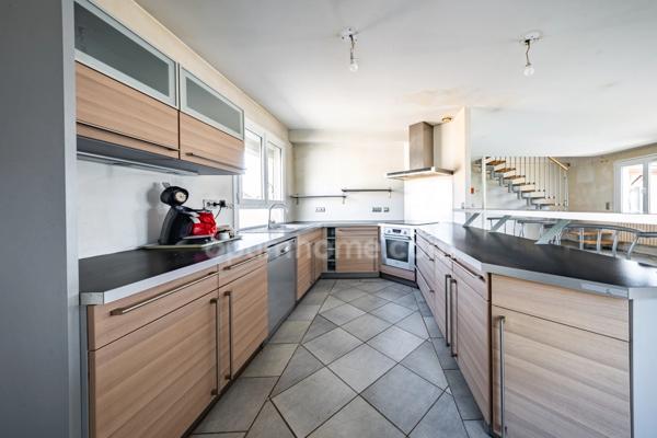 Maison familiale 3 Chambres, avec piscine + Atelier à GEVREY-CHAMBERTIN