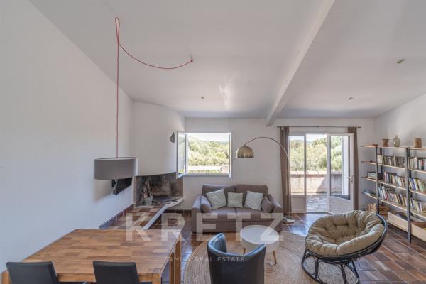 EXCLUSIVITÉ PINARELLO Villa vue mer.