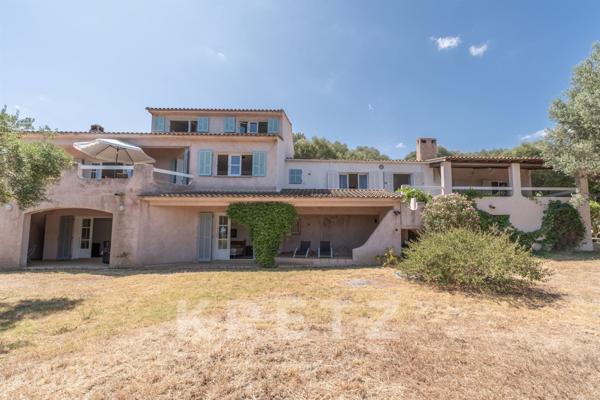 EXCLUSIVITÉ PINARELLO Villa vue mer.