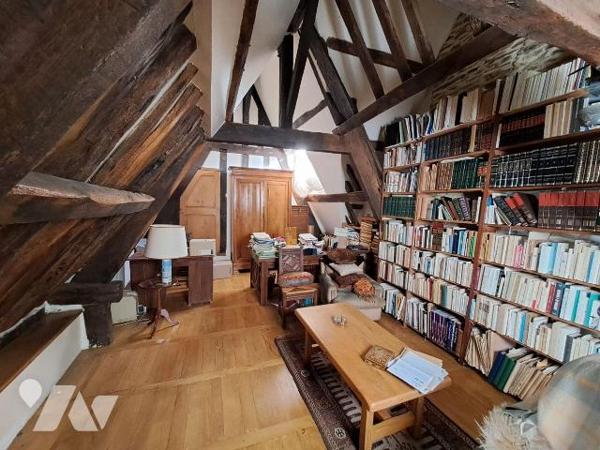 A Vendre à Quimper bel appartement en duplex  de 155 m² situé au centre Historique  dans un aut...