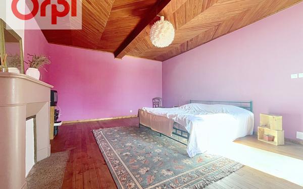 Maison à vendre    3 pièces •  Pinas