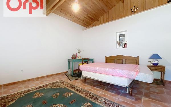 Maison à vendre    3 pièces •  Pinas