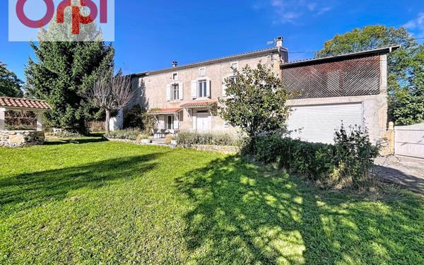 Maison à vendre    3 pièces •  Pinas