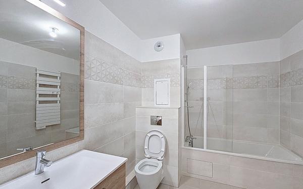 Appartement à louer    2 pièces •  Suresnes