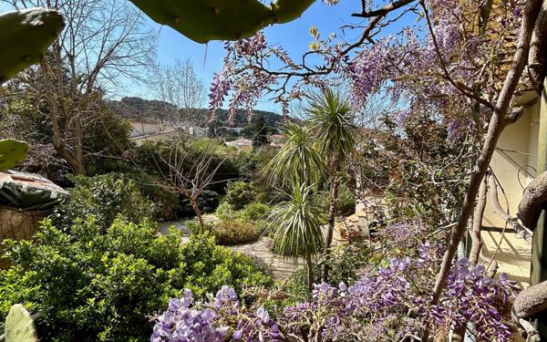 Appartement à vendre    8 pièces • 187 m2 Sète