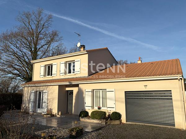 Maison spacieuse à vendre à Bressuire quartier Saint Porchaire de 144m² avec 4 chambres, jardin de 1867 m²