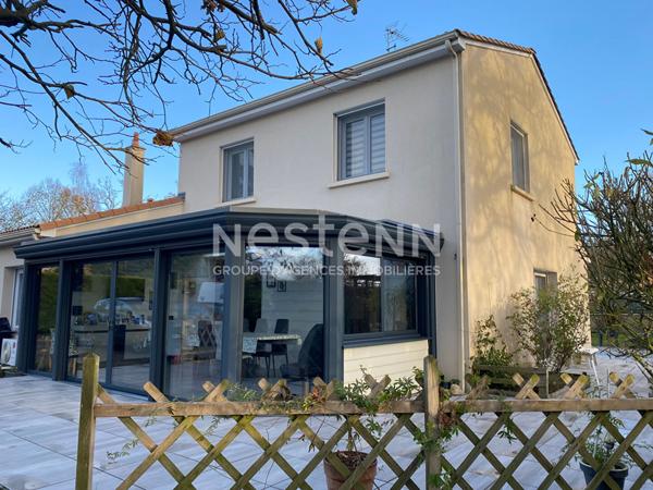 Maison spacieuse à vendre à Bressuire quartier Saint Porchaire de 144m² avec 4 chambres, jardin de 1867 m²