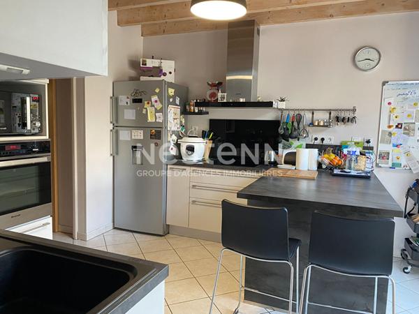 Maison spacieuse à vendre à Bressuire quartier Saint Porchaire de 144m² avec 4 chambres, jardin de 1867 m²