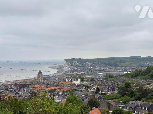 Idéal investisseurs!
Le TREPORT, maison avec jolie vue mer divisible en plusieurs logements co...