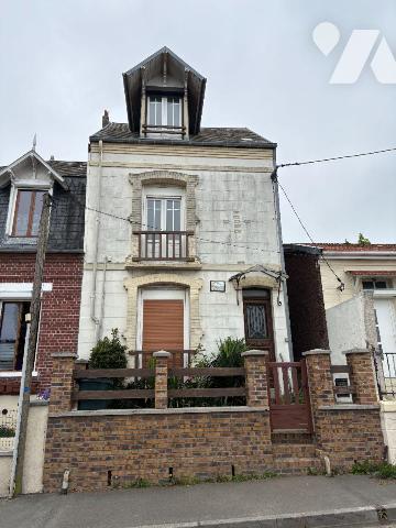 Idéal investisseurs!
Le TREPORT, maison avec jolie vue mer divisible en plusieurs logements co...