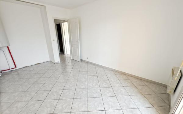 Appartement à vendre    2 pièces • 45,20 m2 Fréjus