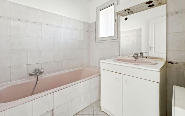 Appartement à vendre    2 pièces • 45,20 m2 Fréjus