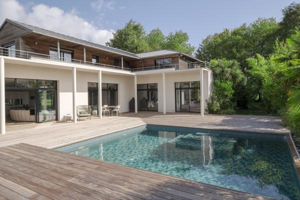 Bruz (35170) Villa contemporaine sur le Golf de Cicé Blossac