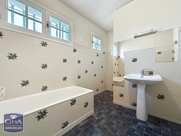 Maison à vendre 5 pièces 117m² Salon-de-Provence (13300)