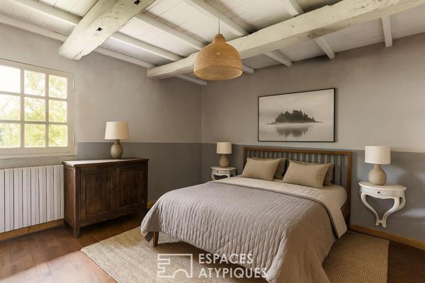 Maison au charme pittoresque et son jardin bucolique