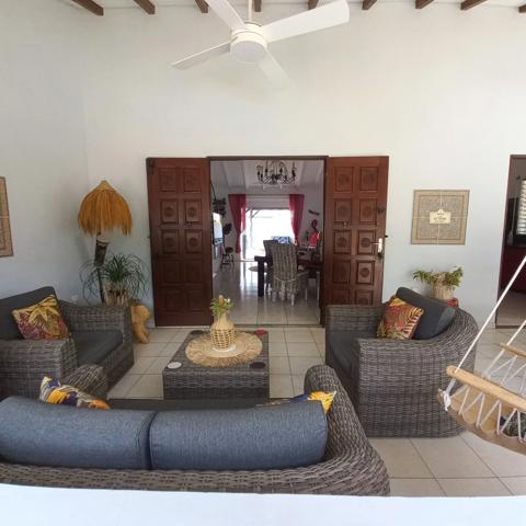 villa de charme, piscine, pool house à vendre 5 pièces SAINT FRANCOIS (971)