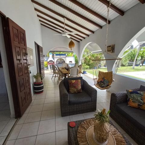 villa de charme, piscine, pool house à vendre 5 pièces SAINT FRANCOIS (971)