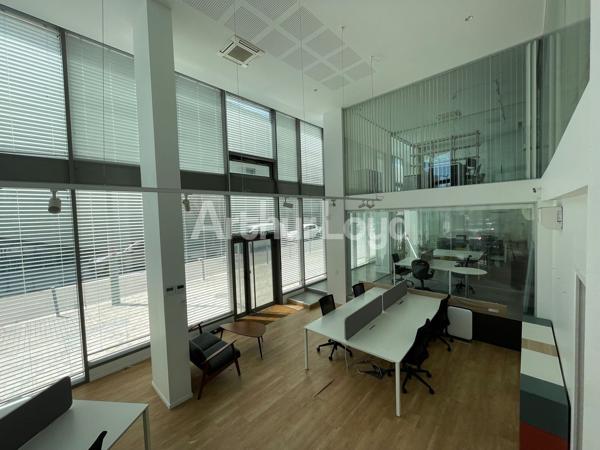 Location bureaux 366 m² équipés à Lille - Surfaces divisibles et climatisée