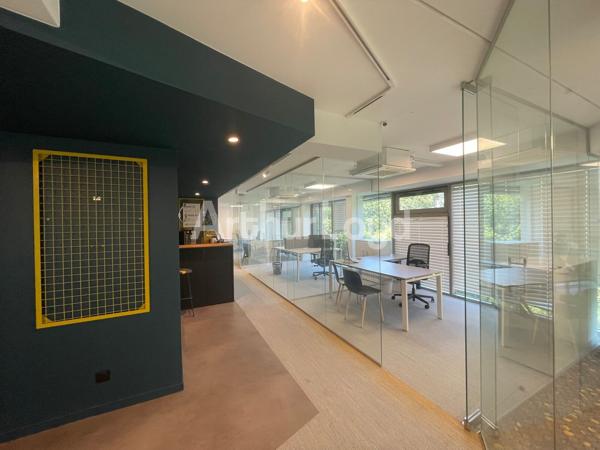Location bureaux 366 m² équipés à Lille - Surfaces divisibles et climatisée
