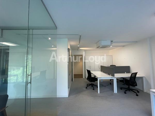 Location bureaux 366 m² équipés à Lille - Surfaces divisibles et climatisée