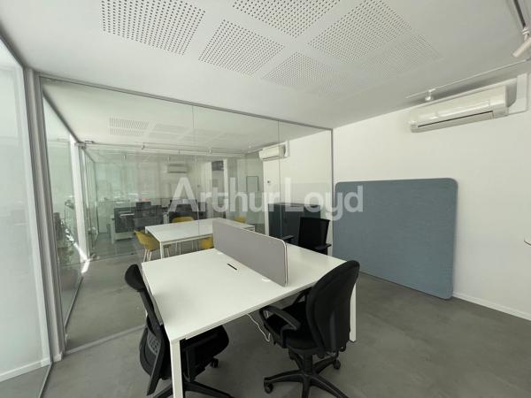 Location bureaux 366 m² équipés à Lille - Surfaces divisibles et climatisée