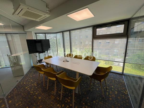 Location bureaux 366 m² équipés à Lille - Surfaces divisibles et climatisée
