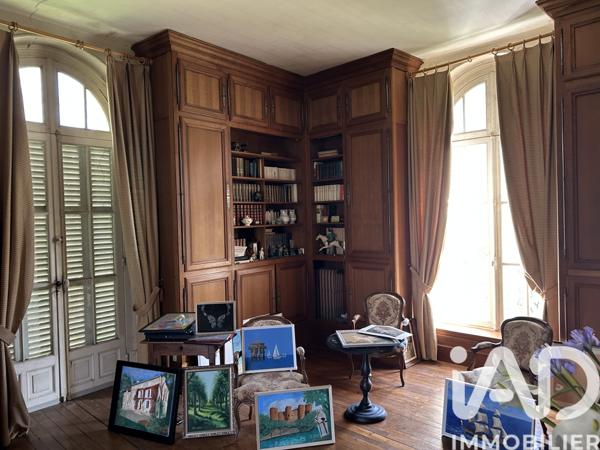 Maison à vendre 10 pièces 281 m² Échiré