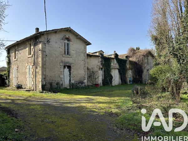 Maison à vendre 10 pièces 281 m² Échiré