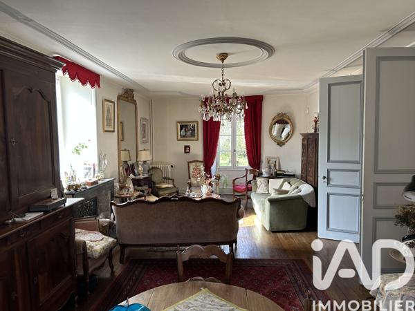 Maison à vendre 10 pièces 281 m² Échiré