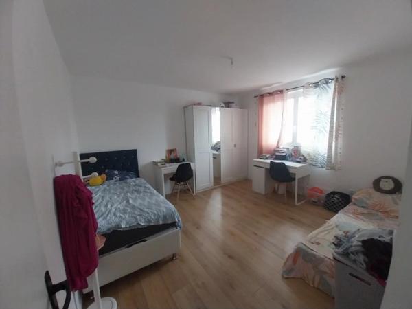 Vente Maison 8 pièces 255 m2 à Vierzon