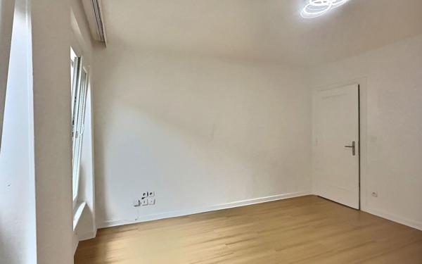 Immeuble à vendre    4 pièces •  Forbach