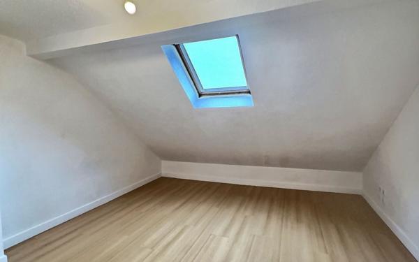 Immeuble à vendre    4 pièces •  Forbach