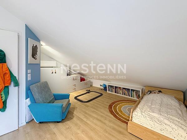 Maison indépendante de 1930 Rénovée avec garage 4 chambres - 69500 BRON