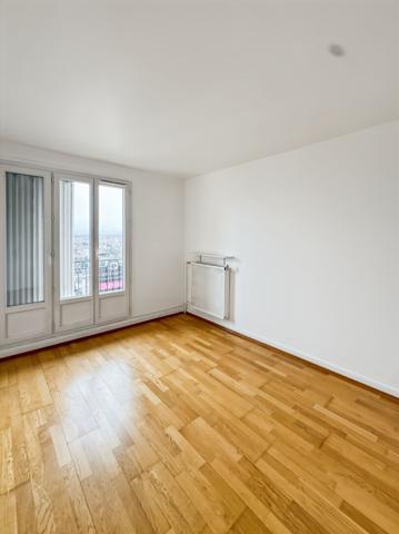 ROSNY SOUS BOIS (RER E à 4 minutes et Métro Ligne 11 à 11 minutes)