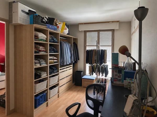Location                                                      Appartement
                        
                     5 pièces                      113 m2                     à Chartres
