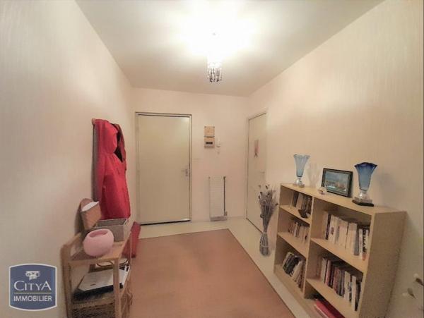 Appartement à louer 3 pièces 73.5m²