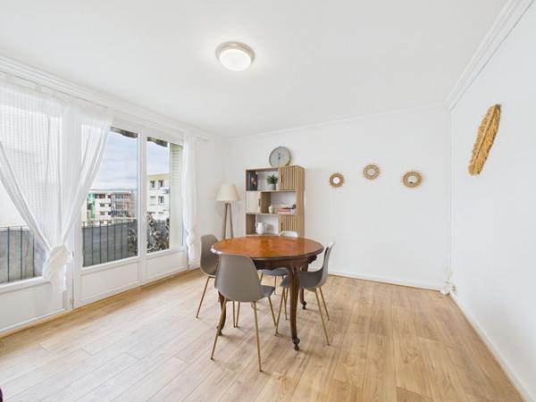 LOCATION MEUBLÉE T3 72 m²/ LATOUR MAUBOURG