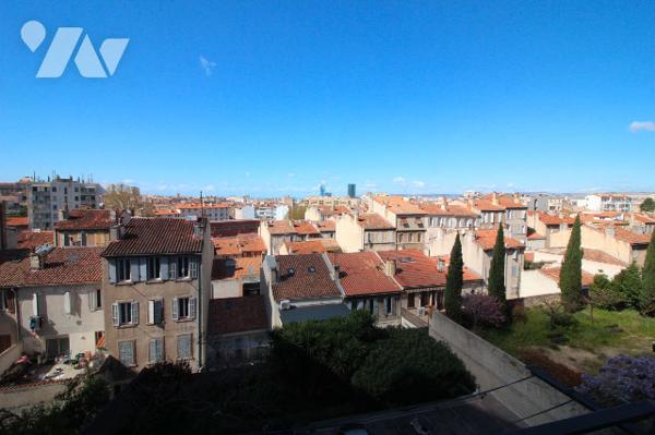 Appartement très agréable T3/4 de 74m2 dans le quartier de la Friche BELLE DE MAI + parking privatif