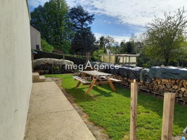 Maison à AMBRIERES-LES-VALLEES, 53300 - 3 pièces 74m²