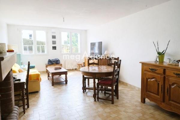 Maison à AMBRIERES-LES-VALLEES, 53300 - 3 pièces 74m²