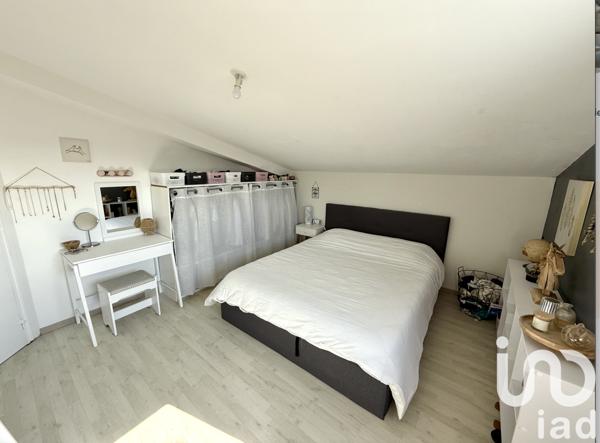 House for sale 5 rooms 133 m² Châtelain