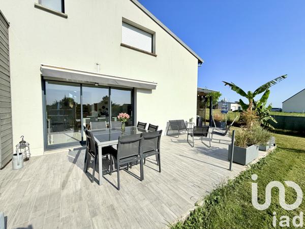 House for sale 5 rooms 133 m² Châtelain