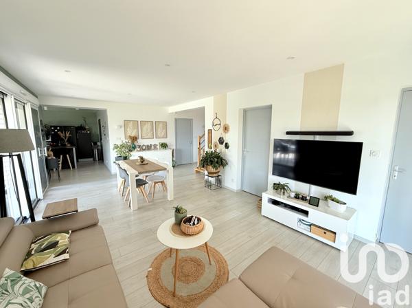 House for sale 5 rooms 133 m² Châtelain