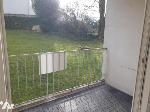 Situé Dans immeuble en copropriété, Au 1er étage, Appart de type F3 - lumineux et en parfait ét...