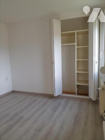 Situé Dans immeuble en copropriété, Au 1er étage, Appart de type F3 - lumineux et en parfait ét...