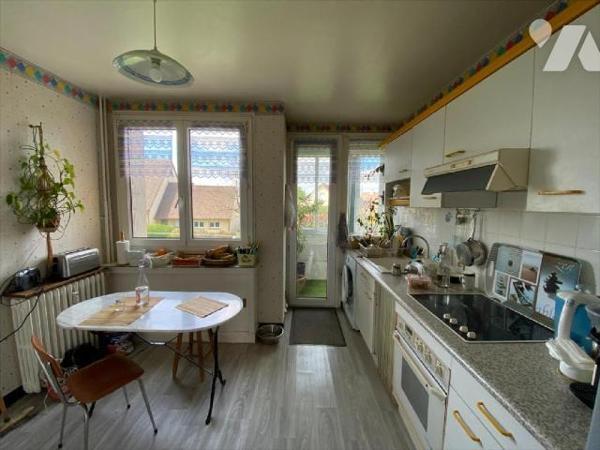 AURILLAC, appartement à vendre avec locataire en place, au 2ème étage d'une résidence en coprop...