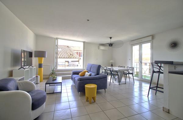 AGEN HYPER CENTRE - Appartement lumineux T3 de 70m² avec terrasses, parking et ascenseur dans une résidence sécurisée au sein d'un quartier recherché.